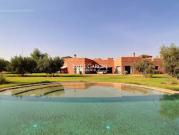 Maison avec piscine et jardin