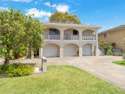 house 2/28 Bestman Avenue, Bongaree