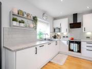 House 2 Bedroom For Sale North Yorkshire Leeds 279950...