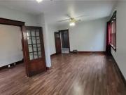 House 3 Bedroom For Rent Kitchener ON 2700 ES93150433