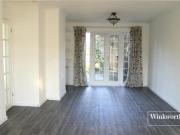 House 3 Bedroom For Sale Barnet Greater London 650000...