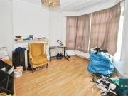 House 3 Bedroom For Sale Finchley Greater London 590000...