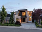 House with garden and terrace