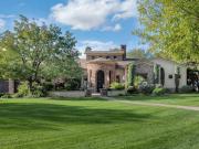 House with pool and garden