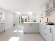 House 4 Bedroom For Rent Farnham Royal Berkshire 3500...