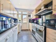 House 4 Bedroom For Sale Bromley Greater London 700000... House 4 Bedroom For Sale Bromley Greater London 700000...