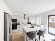 House 4 Bedroom For Sale Coulsdon Greater London 750000...