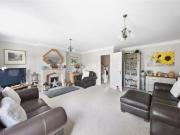 House 4 Bedroom For Sale Hillingdon Buckinghamshire...