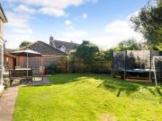 House 4 Bedroom For Sale Horsham West Sussex 750000...