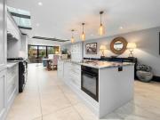 House 4 Bedroom For Sale Stratford Upon Avon...