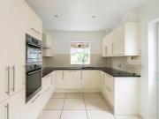 House 4 Bedroom For Sale Surrey Great London 740000...