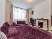 House 4 Bedroom For Sale Woodford Greater London 695000...