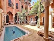 Maison avec piscine et terrasse