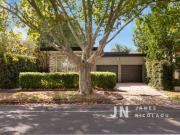 house 52 Clonaig Street, Brighton East