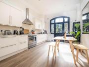 House 6 Bedroom For Sale Kingston Upon Thames Greater...