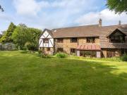 House 6 Bedroom For Sale Leatherhead Surrey 1250000...