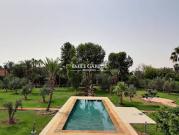 Maison avec piscine et jardin