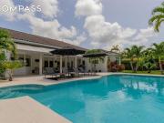 House with pool and garden