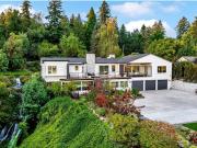 House with garden and terrace