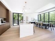 House 7 Bedroom For Sale Kingston Upon Thames Greater...