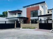 House and Lot for Sa in Greenwoods Village Pasig w/ Pool...