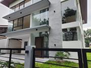 Single family House and Lot For Sale at Hillsborough...