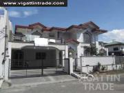 House and Lot for SALE BF resort Las Pinas