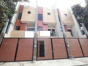 House and Lot For Sale in Kamuning with 4 Bedroom and 2...