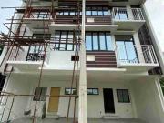 House and Lot For Sale in Karuhatan Valenzuela
