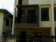 House and lot for sale in Las Pinas City at the back of RFC
