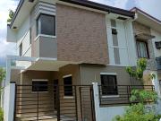 House and lot For sale in North Fairview with 3 Bedrooms...