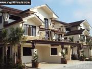 House And Lot For Sale In Taguig City | Near The Fort...