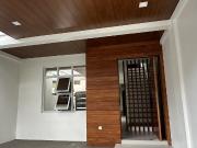 House and lot for sale in Vermont Royale Executive Subd....