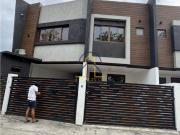 Townhouse [Unit B] for Sale in Valenzuela