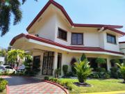 House and Lot in BF Homes Las Piñas with 4 Bedrooms,...