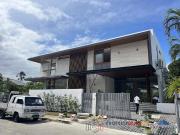 House and Lot with 5 Bedrooms for Sale in Ayala Alabang...