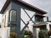 House and Lot with Swimmingpool for Sale in [ Brittany...