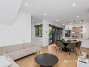 house at 1/548 Boronia Road, Wantirna, VIC 3152, Australia
