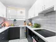 house at 2/15 Egerton Road, Armadale