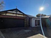 house at 2/20 Railway Avenue, Werribee, VIC 3030, Australia