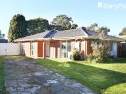 house at 4 Jamie Close, Cranbourne, VIC 3977, Australia