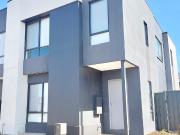 house at 4 Turning Loop, Fraser Rise, VIC 3336, Australia