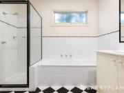 house at 70 Montrose Av, Edithvale, VIC 3196, Australia