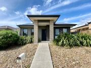 house at 72 Bridge Road, Officer, VIC 3809, Australia