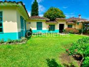 house at Loma del Chocho, Envigado, Antioquia