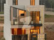 House for 5 marla in union living facing canal first enter