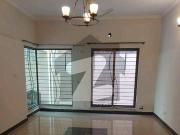 House For Grabs In 10 Marla Lahore