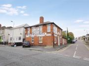 house for rent at Savernake Street, Swindon United Kingdom