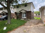 house for rent in 8324 Gregory Place Windsor, Ontario