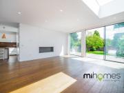 House for rent in Bourne Avenue, Southgate, N14 united...